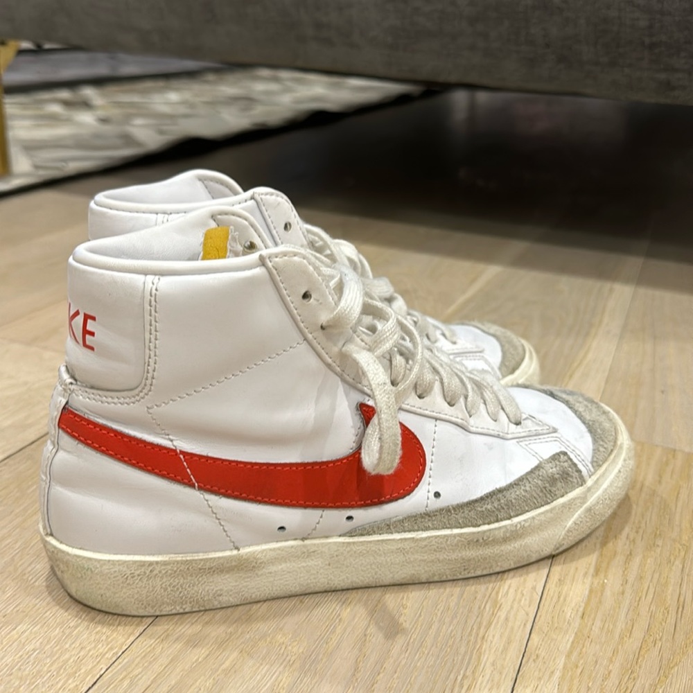 Nike 7.5 women’s Blazer high tops